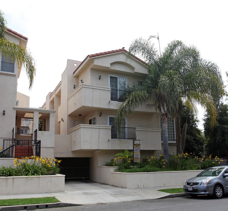 1742 Barry Ave in Los Angeles, CA - Building Photo