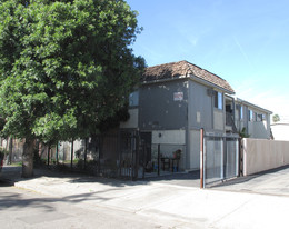 14153 Calvert St Apartments