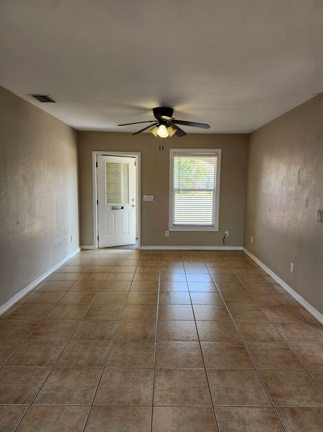 3365 Normandy Dr in Port Charlotte, FL - Building Photo - Building Photo