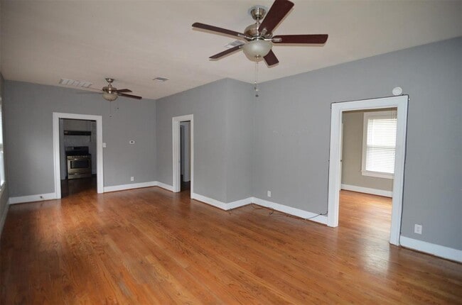 321 Dorchester St in Houston, TX - Building Photo - Building Photo