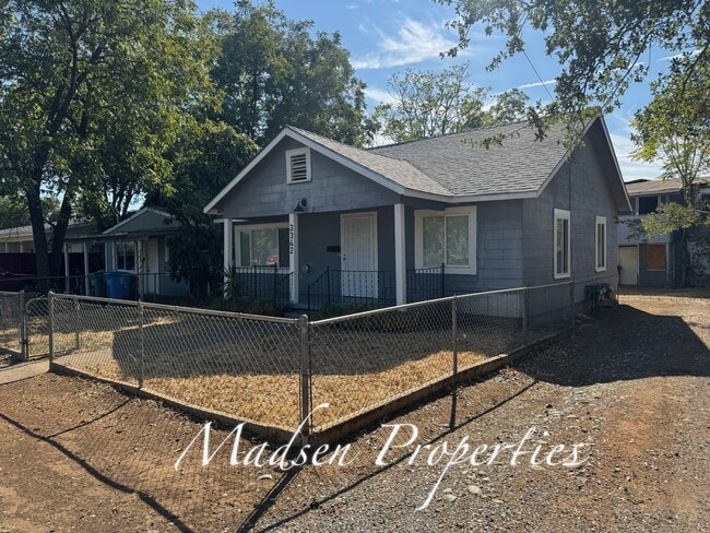 3342 Burlington Ave in Oroville, CA - Building Photo - Building Photo