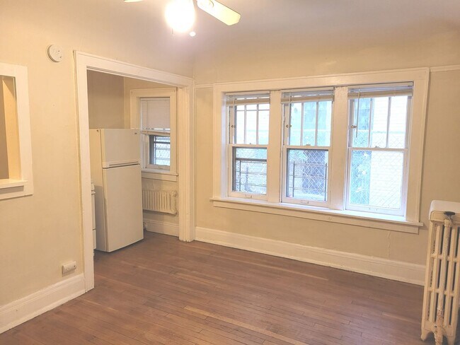 1315 Cass in Milwaukee, WI - Building Photo - Building Photo