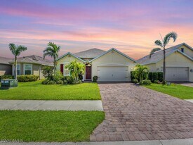 3446 Acapulco Cir in Cape Coral, FL - Building Photo