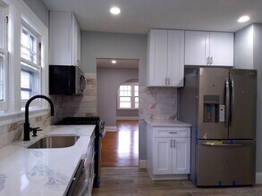 92 Woodlawn St in West Hartford, CT - Building Photo - Building Photo