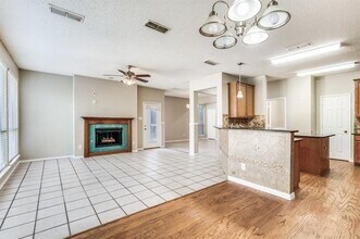 4933 Glenscape Trail in Fort Worth, TX - Building Photo - Building Photo