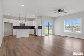 4621 Eugene Ct in Springfield, IL - Building Photo - Building Photo