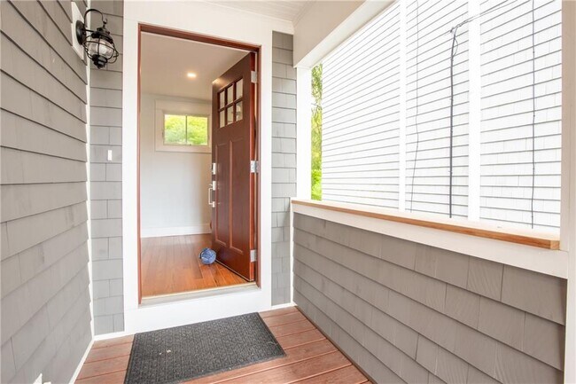 5 Gillies Ct in Newport, RI - Building Photo - Building Photo