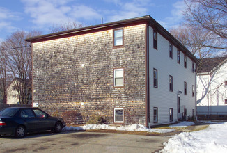 80 Niagara St in Fall River, MA - Building Photo - Building Photo