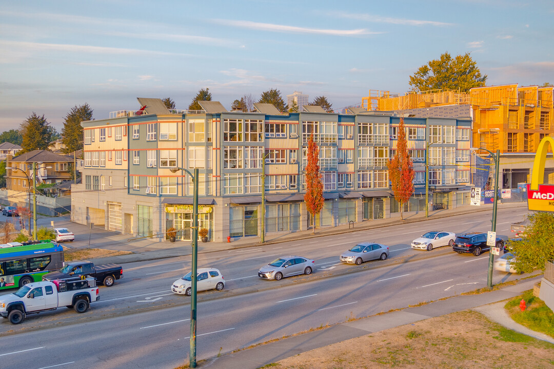 Zoey in Vancouver, BC - Building Photo