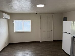 78160 OR-99 in Cottage Grove, OR - Building Photo - Building Photo