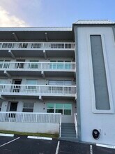 155 Yacht Club Dr in North Palm Beach, FL - Building Photo - Building Photo