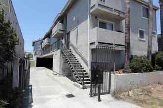 139 N Normandie Ave in Los Angeles, CA - Building Photo - Building Photo