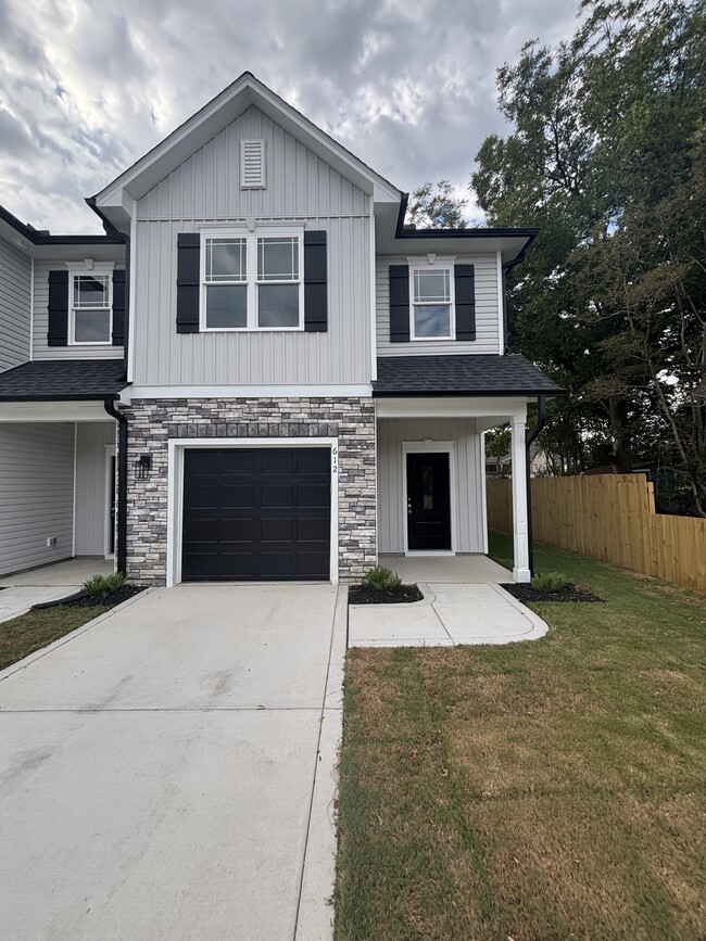 property at 612 S Blackmon St