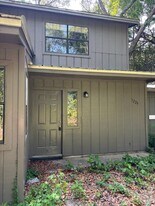 1229 Chee Ln in Tallahassee, FL - Building Photo