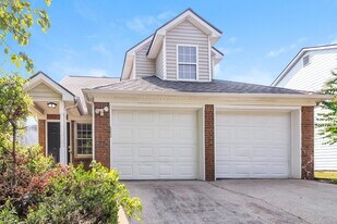 563 Caloosa Cove SW in Marietta, GA - Building Photo