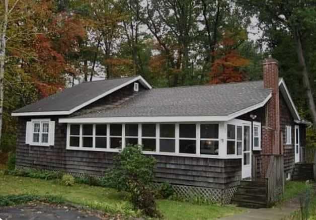 15 Shore Rd in Southwick, MA - Building Photo - Building Photo