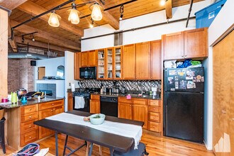 625 W Jackson Blvd, Unit 813 in Chicago, IL - Building Photo - Building Photo