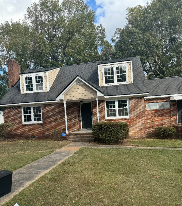 405 Washington St in Tuskegee, AL - Foto de edificio