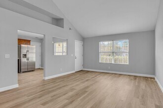 525 Rushing St in Richmond Hill, GA - Building Photo - Building Photo