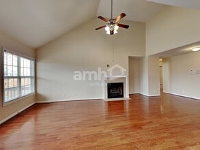 3784 Cindy Jo Dr N in Clarksville, TN - Building Photo - Building Photo