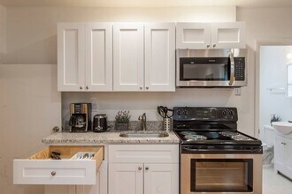 623 South St in Philadelphia, PA - Building Photo - Building Photo