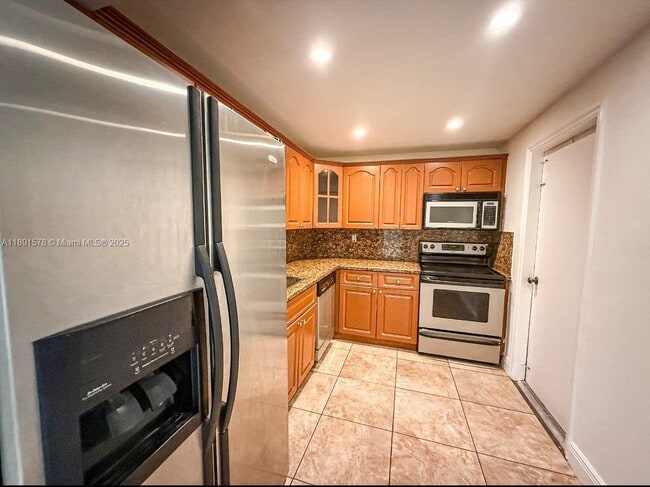 7917 SW 104th St, Unit 101F in Miami, FL - Building Photo - Building Photo