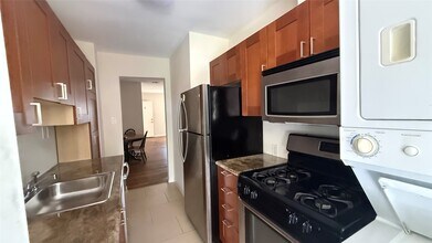 1846 W Main St in Houston, TX - Building Photo - Building Photo