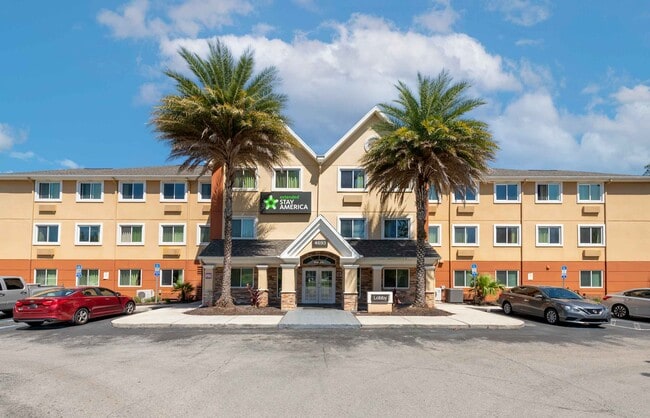 Furnished Studio-Jacksonville - Salisbury in Jacksonville, FL - Foto de edificio - Building Photo