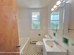 1930 Boulevard Ave in Scranton, PA - Building Photo - Building Photo