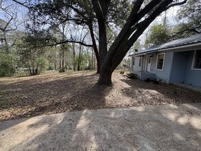 7148 State Hwy 75 S in Huntsville, TX - Building Photo - Building Photo