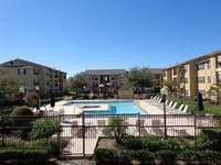 Pinnacle Pointe Apartments photo'