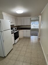 11 Madison Ave in Rochester, NH - Foto de edificio - Building Photo