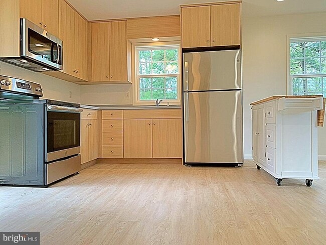 22129 Indian Bridge Rd in California, MD - Building Photo - Building Photo