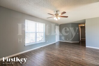 2211 Larkspur, Unit 2-1801 in Excelsior Springs, MO - Building Photo - Building Photo