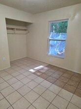 5613-5618 8th St Ct E in Bradenton, FL - Building Photo - Building Photo
