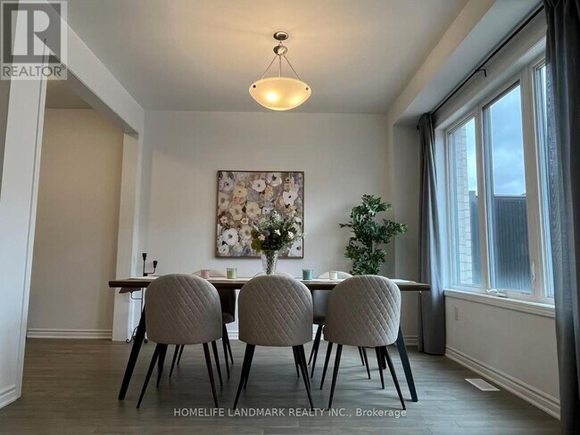 1368 William Halton Pkwy in Oakville, ON - Building Photo - Building Photo