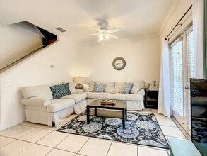2950 Lucayan Harbour Cir in Kissimmee, FL - Foto de edificio - Building Photo