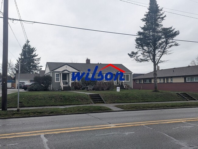 property at 2132 Porter St