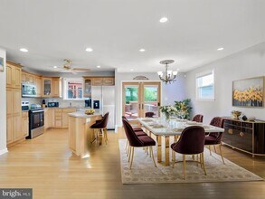 12900 Glynis Rd in Clinton, MD - Building Photo - Building Photo