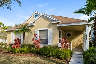 20071 Heritage Point Dr in Tampa, FL - Building Photo