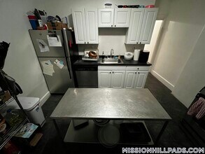 40-42 Hillside St. in Boston, MA - Foto de edificio - Building Photo