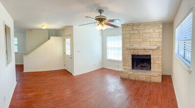6403 Lohman Ford Rd in Lago Vista, TX - Building Photo - Building Photo
