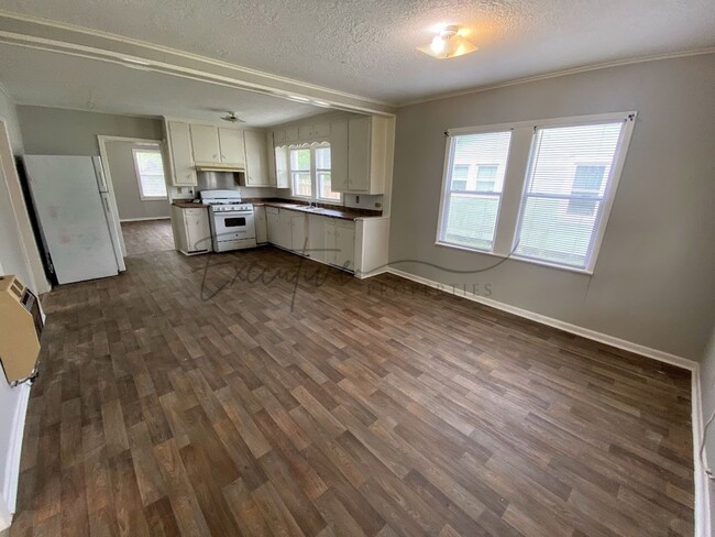 627 Fall St in Lake Charles, LA - Building Photo - Building Photo