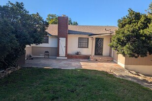 5348 Valle Vista