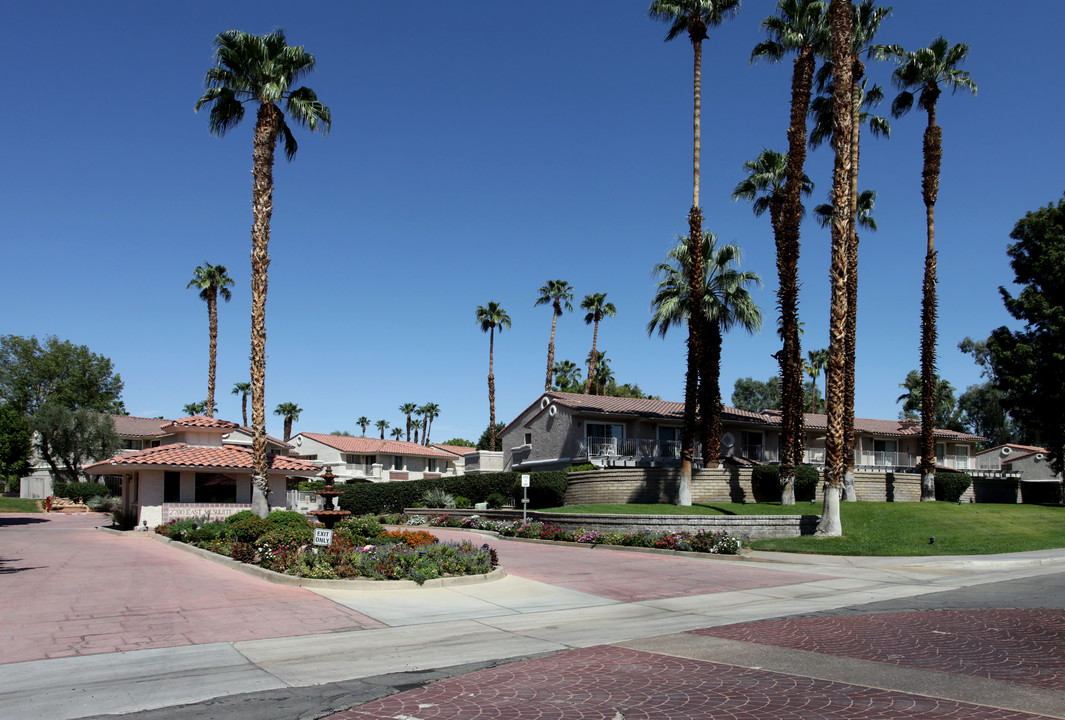 Mesquite Country Club Condos in Palm Springs, CA - Building Photo