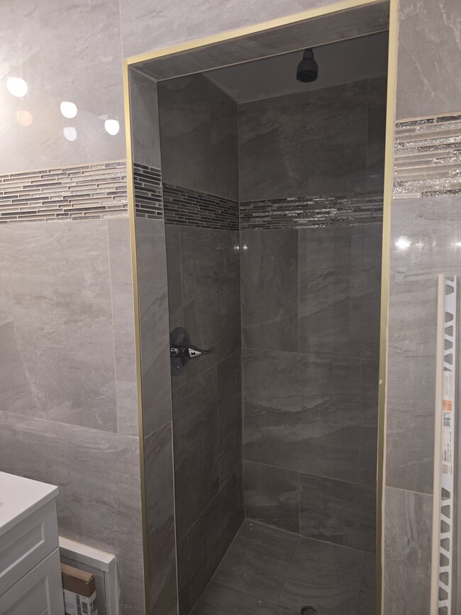 4508 Glendale Ct, Unit Glendale ct in Brooklyn, NY - Building Photo - Building Photo