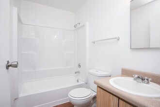 The Quails Apartments in Tucson, AZ - Foto de edificio - Interior Photo