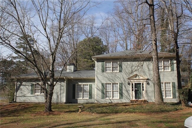 2677 Colony Cir