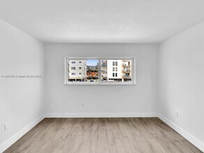 3626 NE 168th St in North Miami Beach, FL - Building Photo - Building Photo