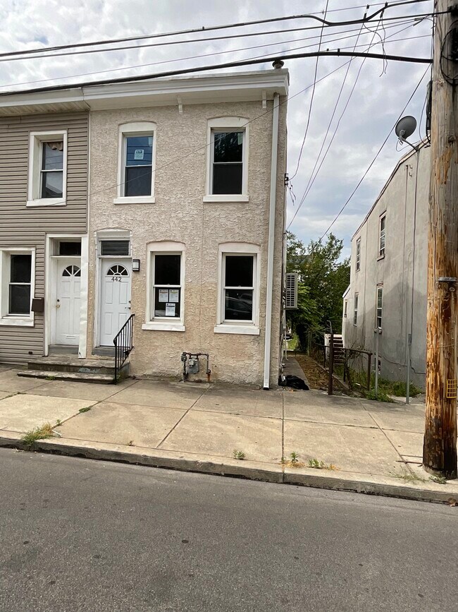 442 E Moore St Rentals in Norristown, PA